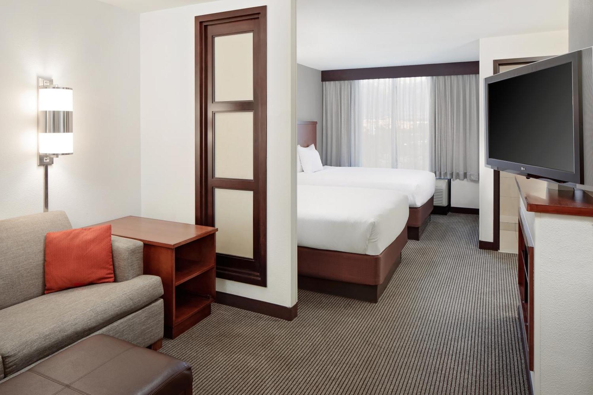 Hyatt Place Ontario/Rancho Cucamonga Pokoj fotografie
