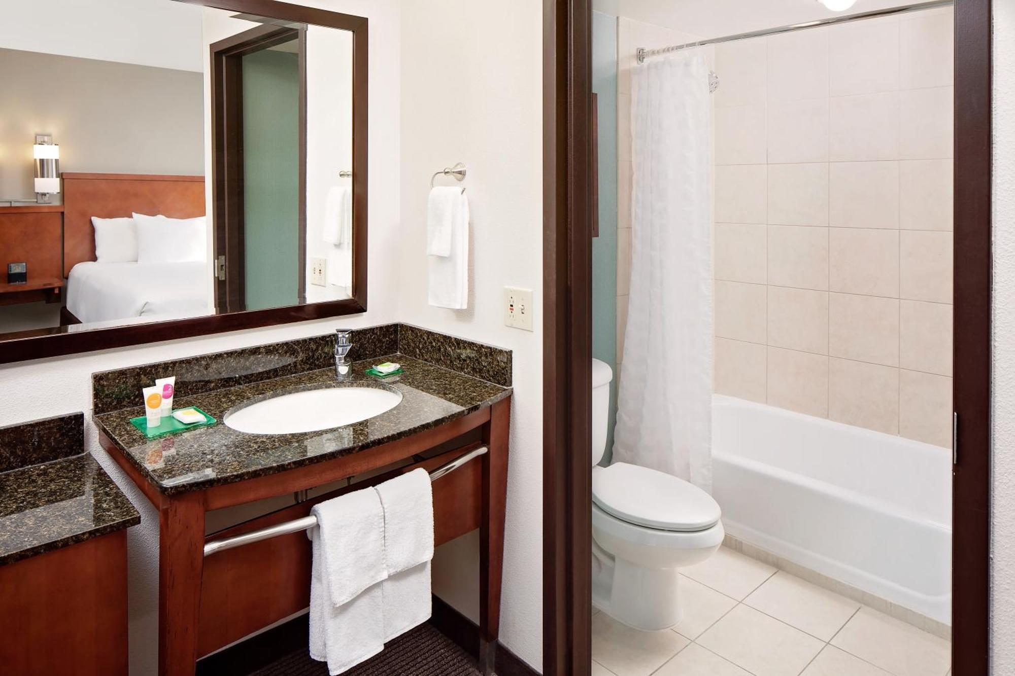 Hyatt Place Ontario/Rancho Cucamonga Pokoj fotografie